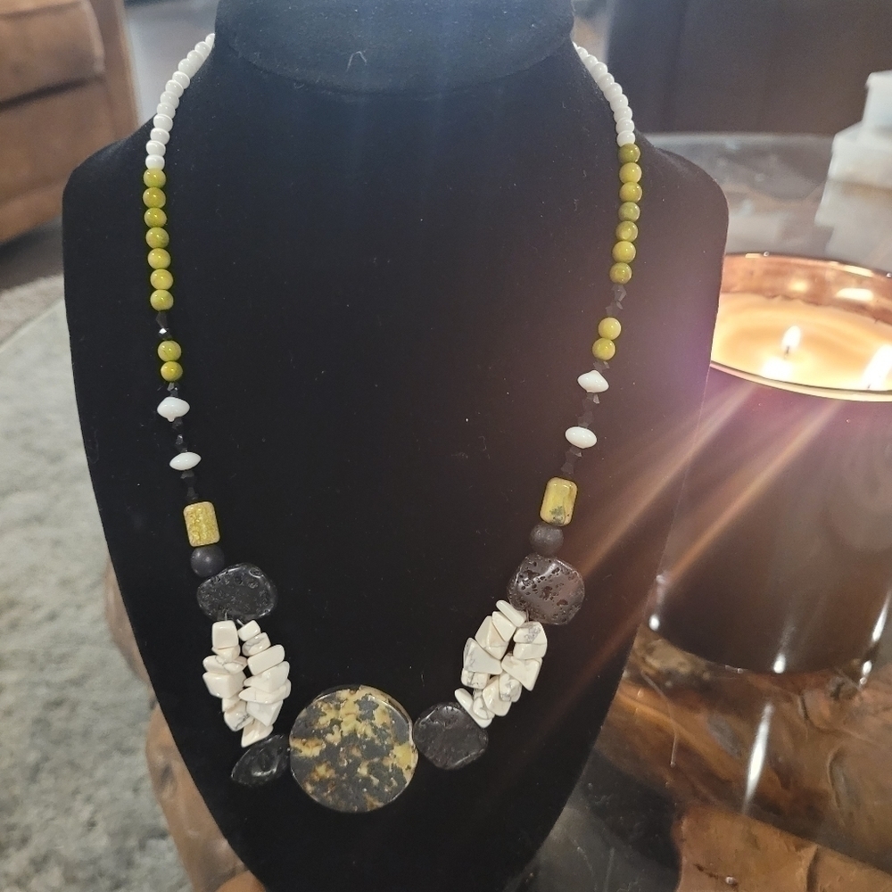 18" stone beaded necklace